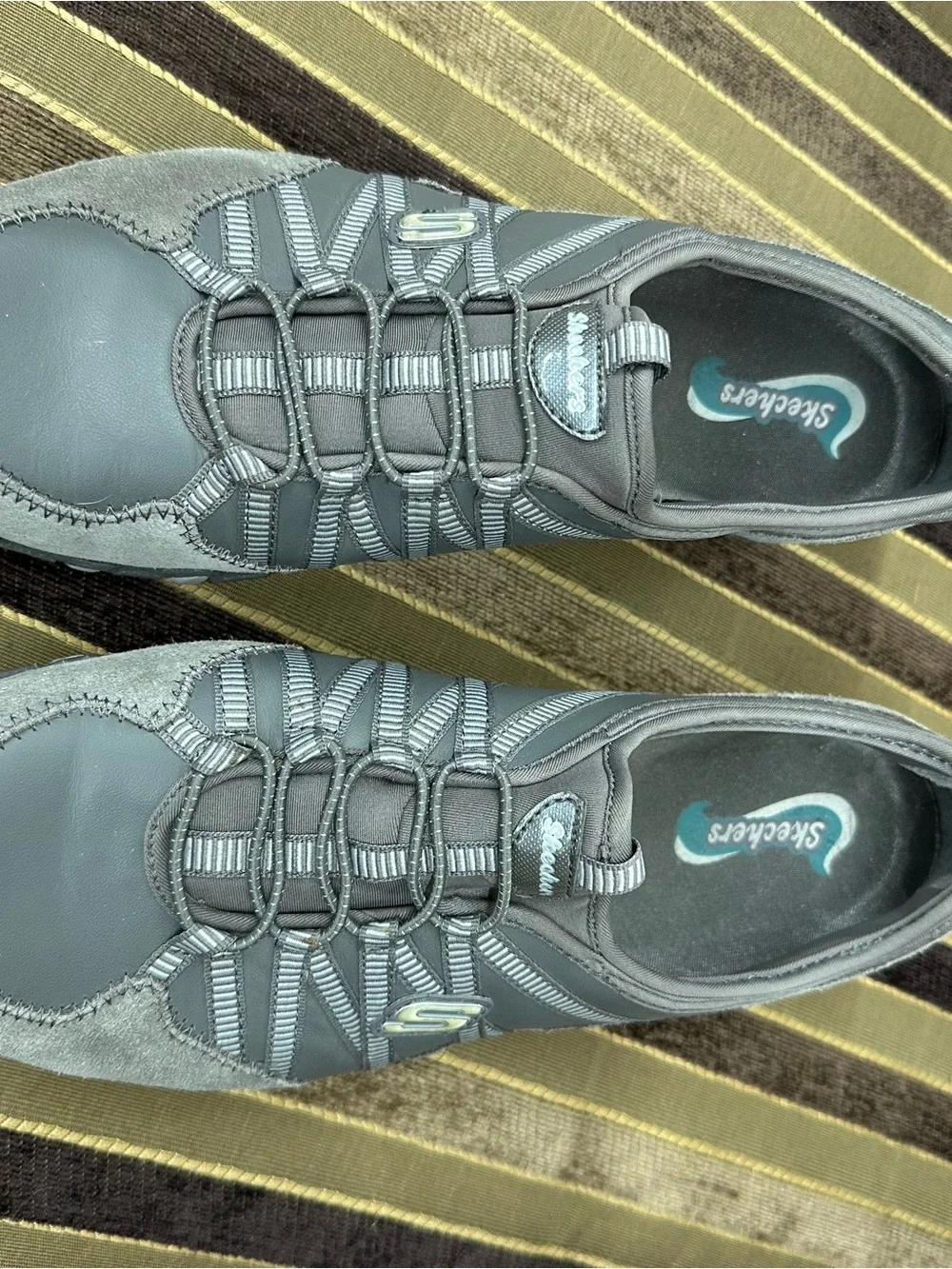 Skechers relaxed fit lift relive casual sneakers size 10 women’s grey